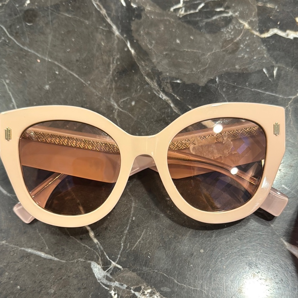 Fendi FF Pink Sunglasses - Picture 5 of 7